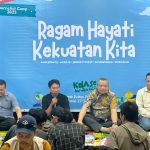 Yayasan Kolase kembali menggelar Kolase Journalist Camp (KJC) 2025 yang kali ini mengusung tema “Ragam Hayati Kekuatan Kita”. Ajang konsolidasi dan pelatihan jurnalis, pers mahasiswa, kreator konten, serta masyarakat sipil ini akan berlangsung di Rumah Budaya Kampung Caping, Bansir Laut, Pontianak, pada 22–24 Agustus 2025. (Dok. Kolase.id)
