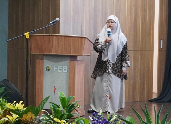 Iwan Risnasari mengatakan, Dikatakannya, pemanfaatan zat pewarna alami dari berbagai tumbuhan, termasuk mangrove dan tanaman khas daerah.