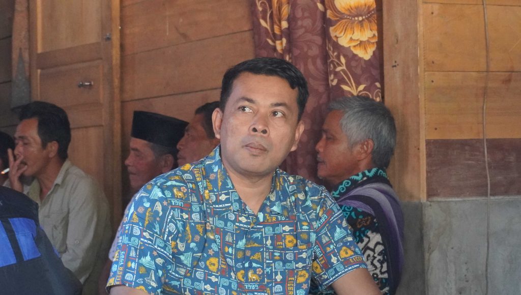 Direktur Green Justice Indonesia, Panut Hadisiswoyo, menyebut Hopong memiliki nilai strategis karena masyarakat adatnya telah menjaga hutan dan ekosistem secara turun-temurun.