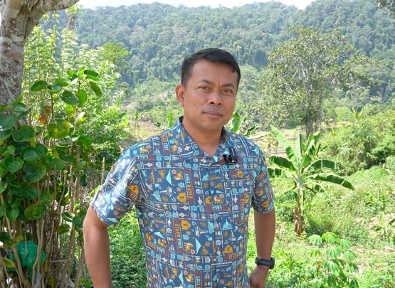 Derasnya curah hujan memang menjadi pemicu, tetapi akar persoalannya jauh lebih dalam: degradasi ekologis yang berlangsung bertahun-tahun tanpa kendali.