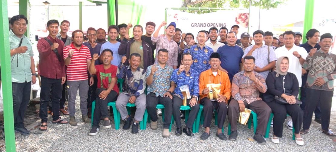 Kegiatan di pusat Hutan Adat Berbasis Komoditas (HABK) yang disebut sebagai “Huta Kopi” di wilayah Tapanuli Selatan