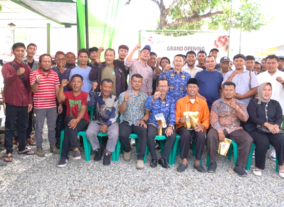 Kegiatan di pusat Hutan Adat Berbasis Komoditas (HABK) yang disebut sebagai “Huta Kopi” di wilayah Tapanuli Selatan