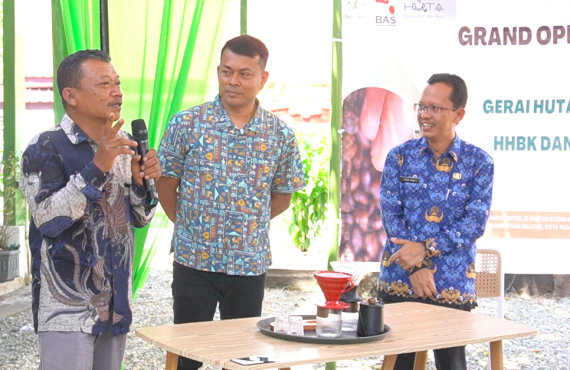 Praktisi kopi Wahid Harahap