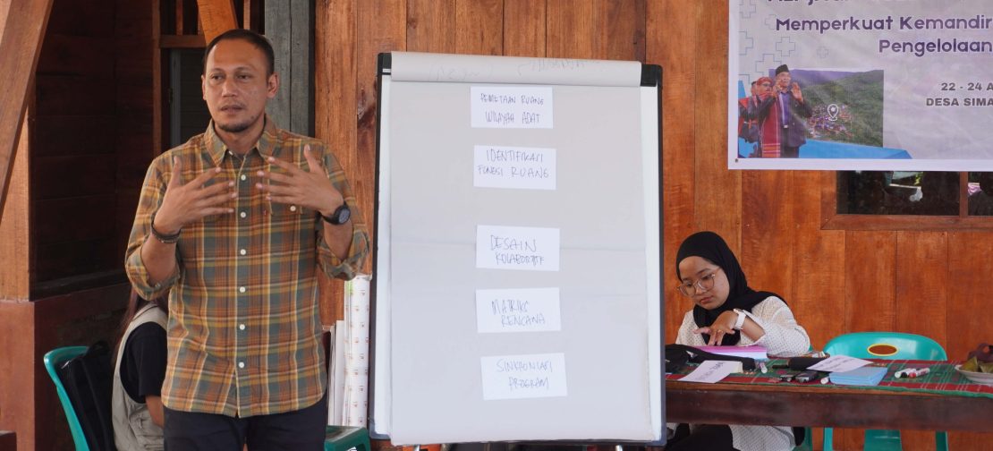 Deputi 2 BRWA, Ardhyasa Dwi Putra menekankan kolaborasi lintas pihak dalam mendorong masyarakat adat merancang masa depan wilayahnya secara mandiri dan berkelanjutan.