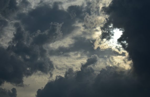 Ilustrasi Cuaca Mendung