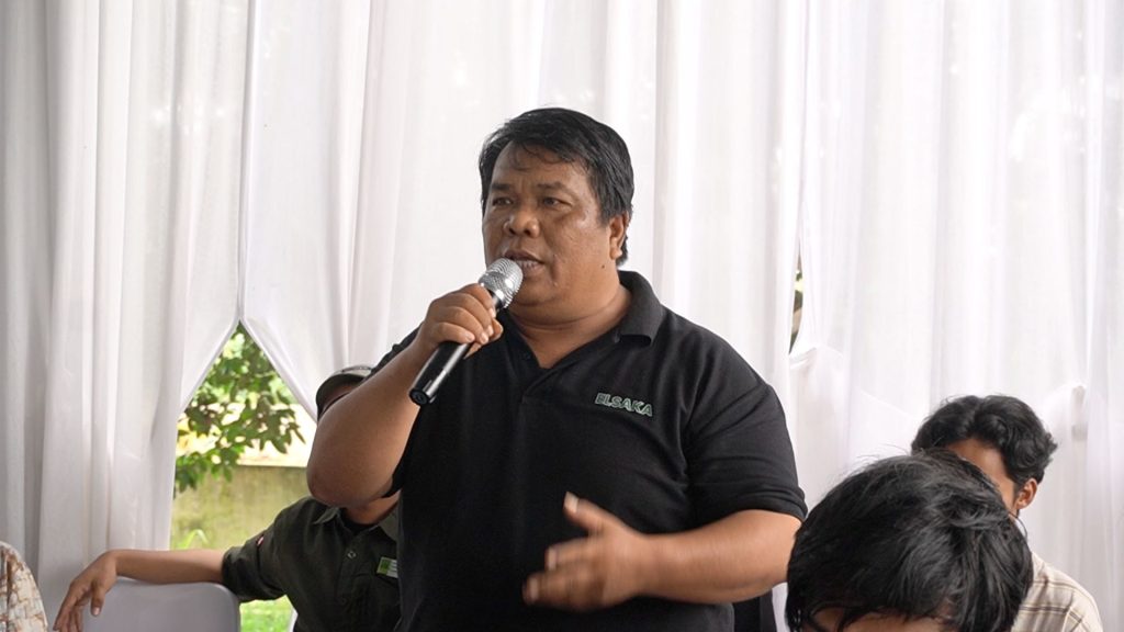 Direktur Elsaka, Bekmi Darusman Silalahi menilai pengalaman para aktivis lingkungan yang puluhan tahun mendampingi masyarakat, menjaga hutan, memperjuangkan keadilan ekologis, hingga membangun gerakan sipil adalah pengetahuan yang tidak ternilai. Jika tidak didokumentasikan dengan baik, pengalaman itu berisiko hilang ditelan waktu.
