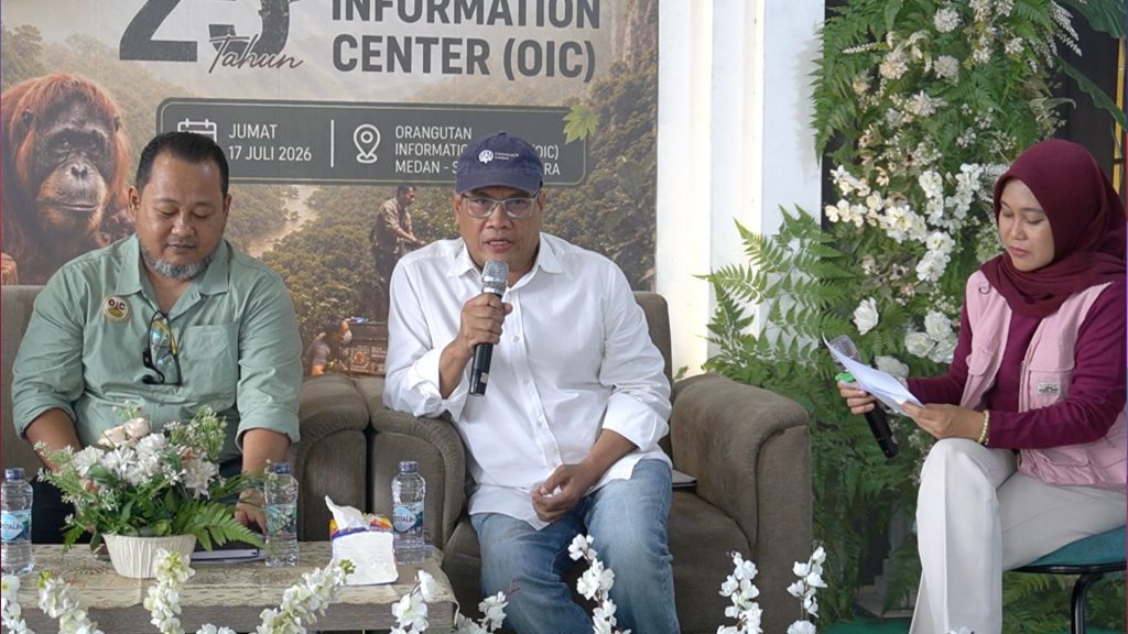 Akademisi dan pegiat masyarakat sipil Edy Ikhsan mengingatkan pendiri Orangutan Information Centre (OIC), Panut Hadisiswoyo, agar tetap menjaga fokus pada kerja-kerja konservasi yang telah dibangun selama lebih dari dua dekade.
