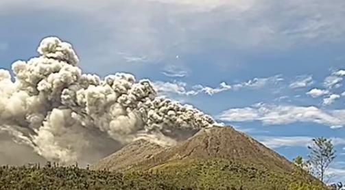 Gunung Sinabung Erupsi