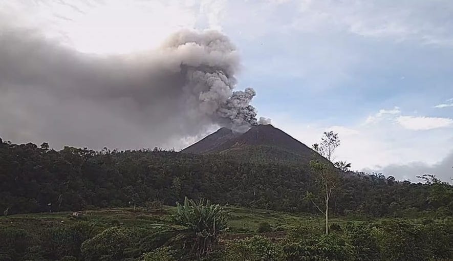Gunung Sinabung Erupsi